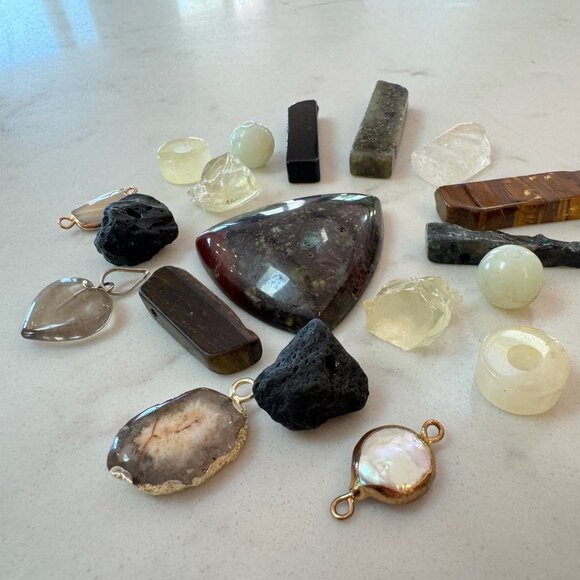 Natural Stone and Crystal Pendant Lot - Picture 11 of 16